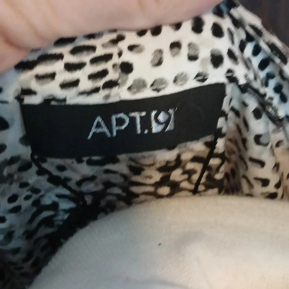 5/$25 APT 9 SNAKE PRINT BLACK AND WHITE BLOUSE - Picture 3 of 6